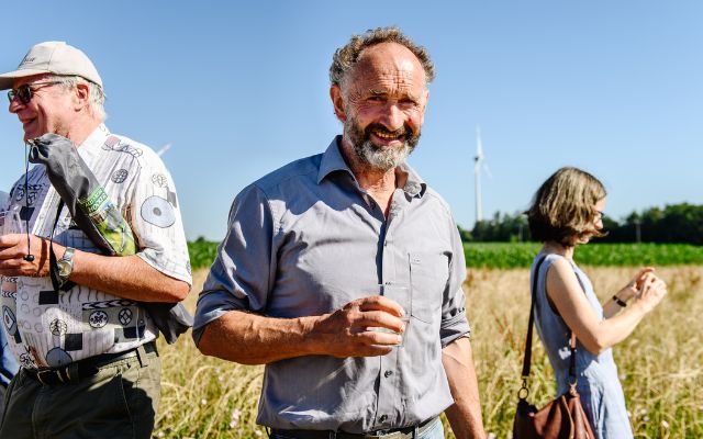 Erwin Schweizer bei der Einweihung des Schenkwindrads Gnannenweiler.